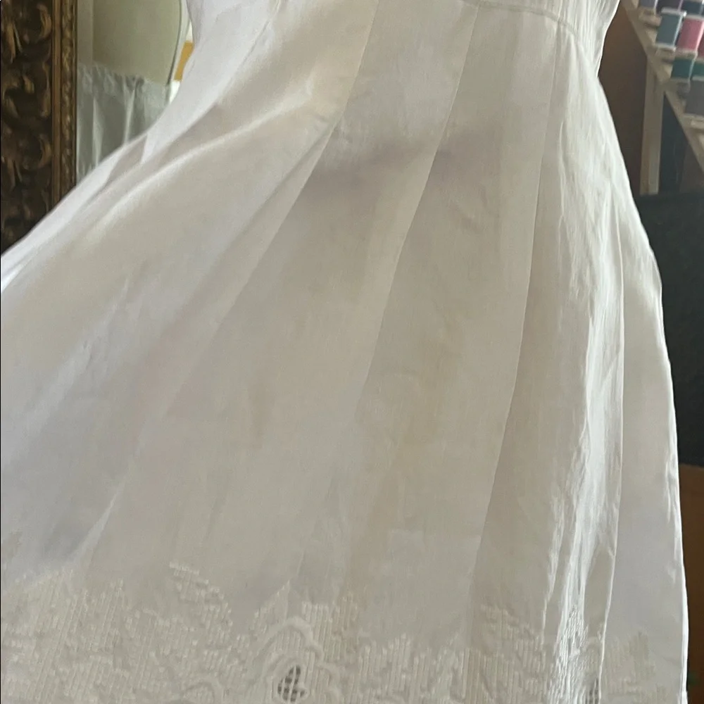 Laureen Ralph Lauren White Linen A-Line Dress w/Pleats & Embroidered detail 14 - Picture 13 of 17